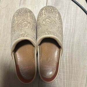 Dansko Women’s clogs size 37